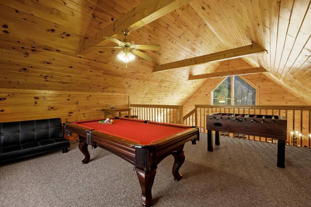 Beautiful 2 Bed Cabin With Hot Tub And Resort Pool Sevierville Exteriér fotografie