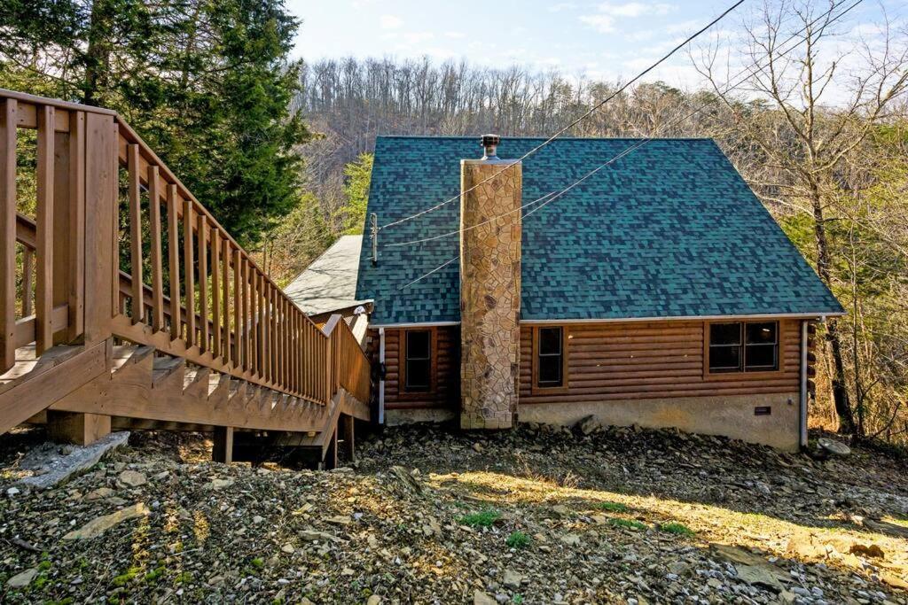Beautiful 2 Bed Cabin With Hot Tub And Resort Pool Sevierville Exteriér fotografie