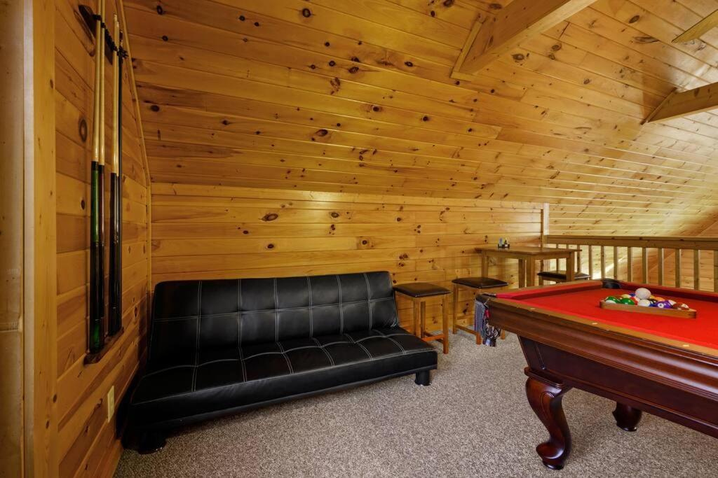 Beautiful 2 Bed Cabin With Hot Tub And Resort Pool Sevierville Exteriér fotografie