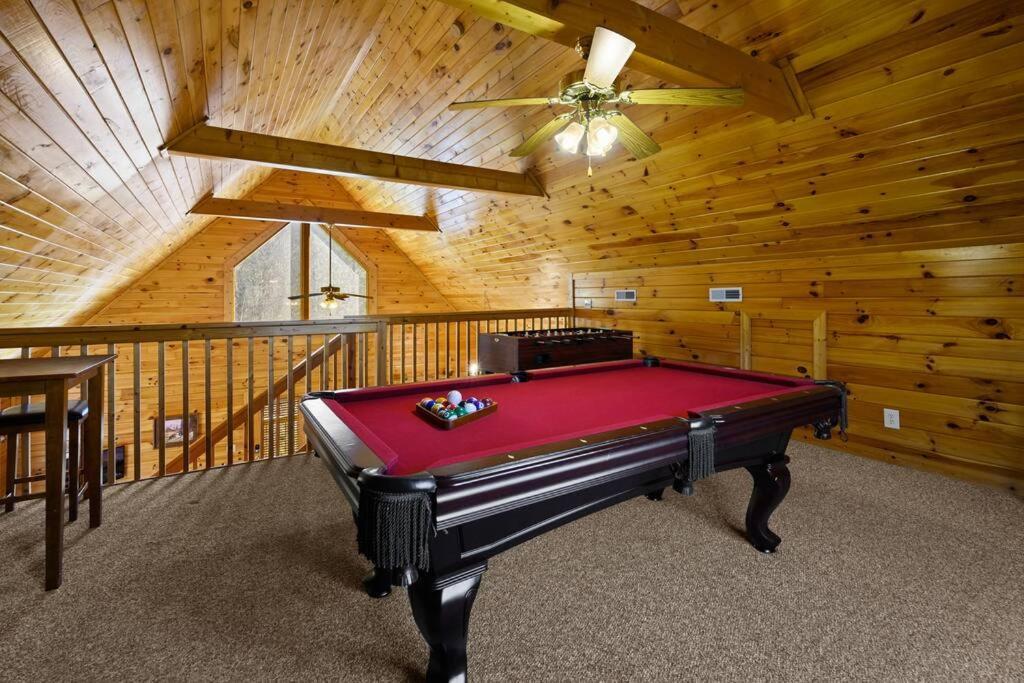 Beautiful 2 Bed Cabin With Hot Tub And Resort Pool Sevierville Exteriér fotografie